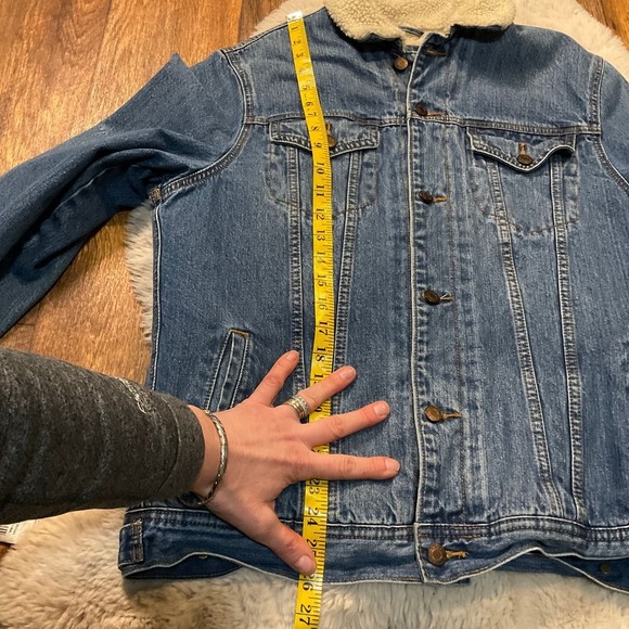 Old Navy Denim Sherpa Lined Size Medium Jean Jacket Coat Button Womens Pockets‎ - Picture 9 of 12
